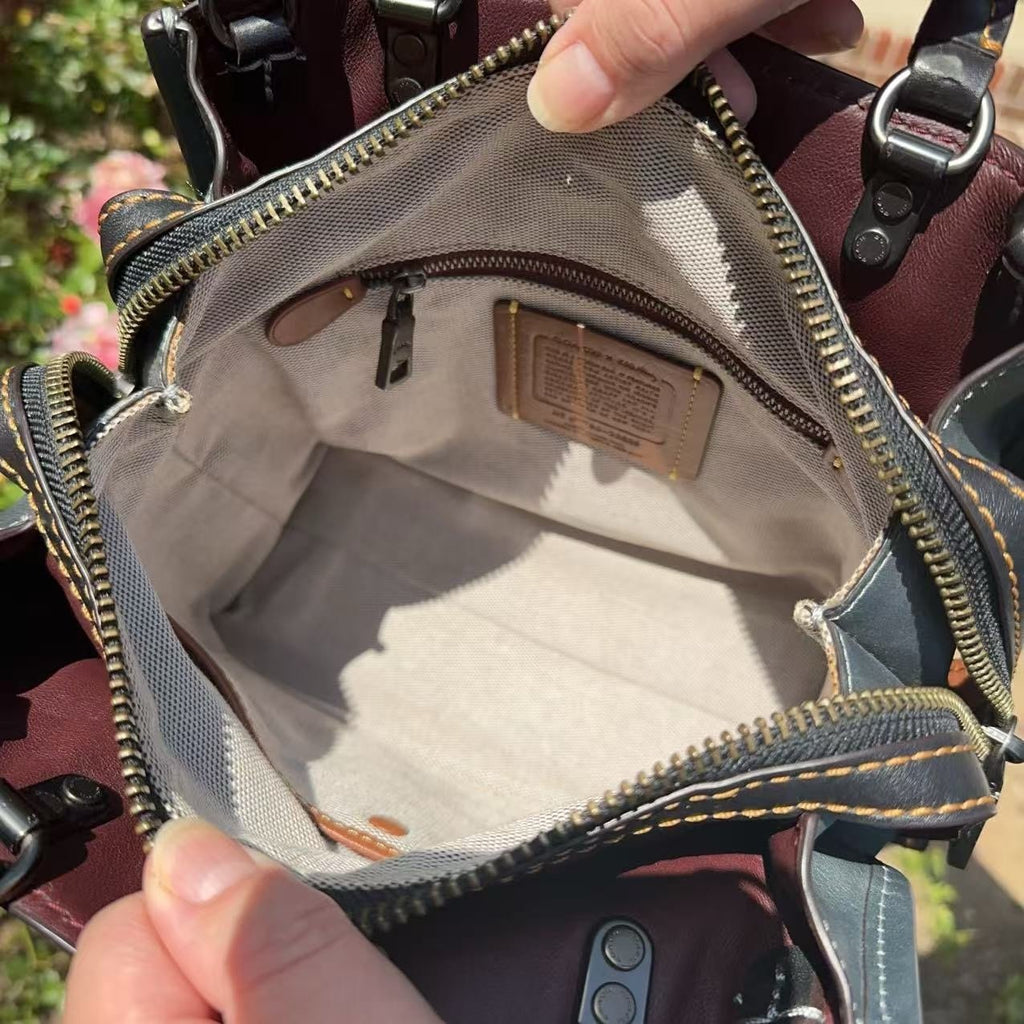 Metallic glovetanned leather